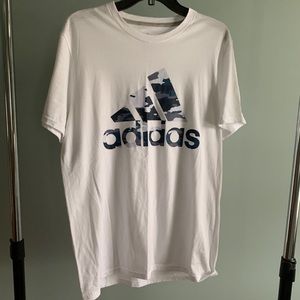 Adidas T- Shirt Size M